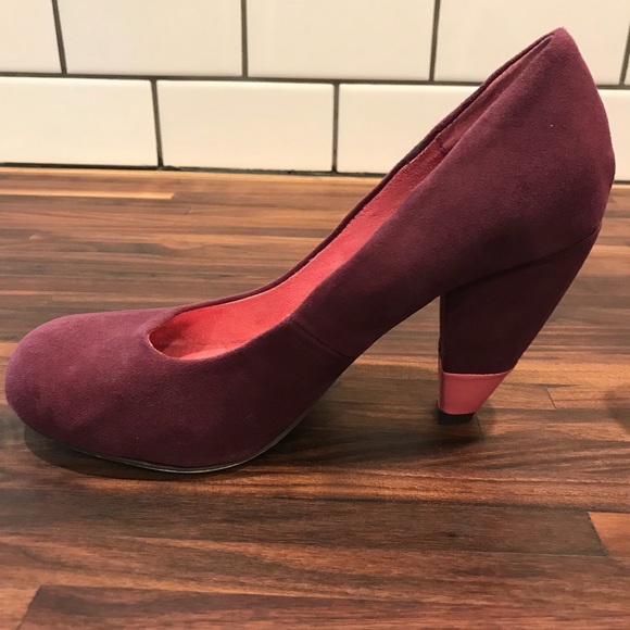 Seychelles Plum Suede Heels - Picture 4 of 5